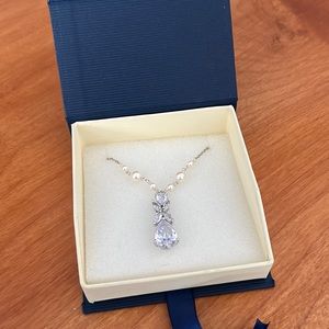 Backdrop Wedding Necklace